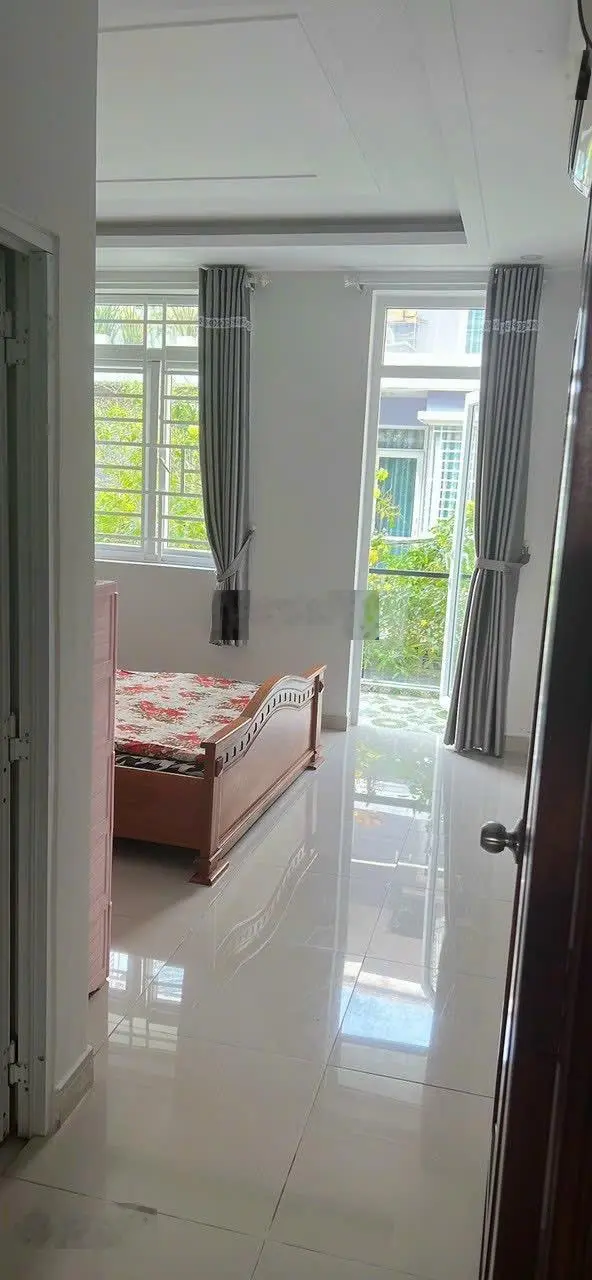 Bán nhà 3 tầng hẻm xe tải Linh Đông, Thủ Đức, sổ hồng riêng, hoàn công đủ giá chỉ 6,2 tỷ
