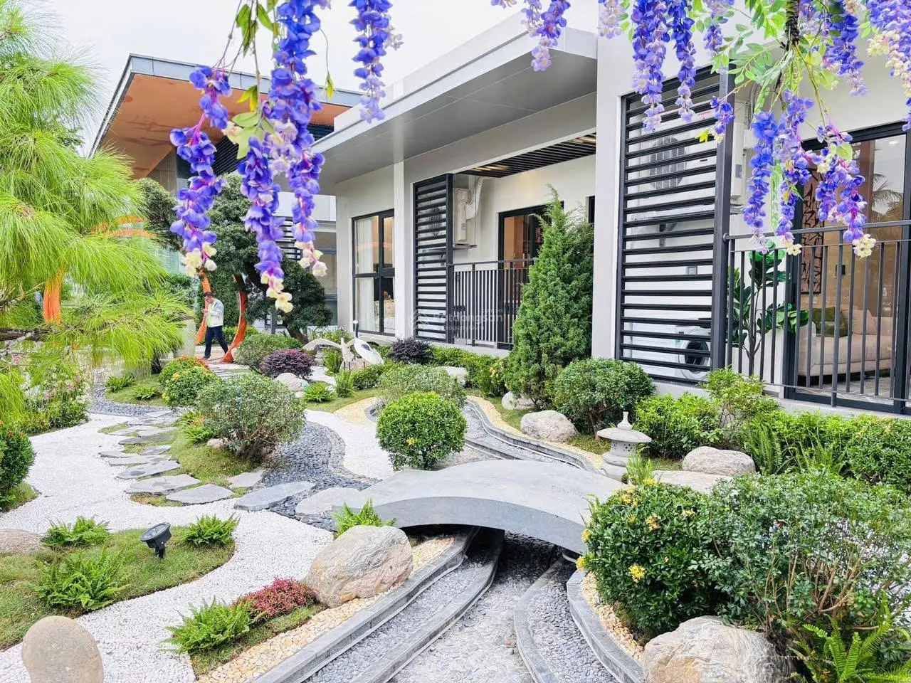 Em có căn hộ chung cư Vinhomes Thanh Hoá, 2 PN view hồ, bán giá thương lượng