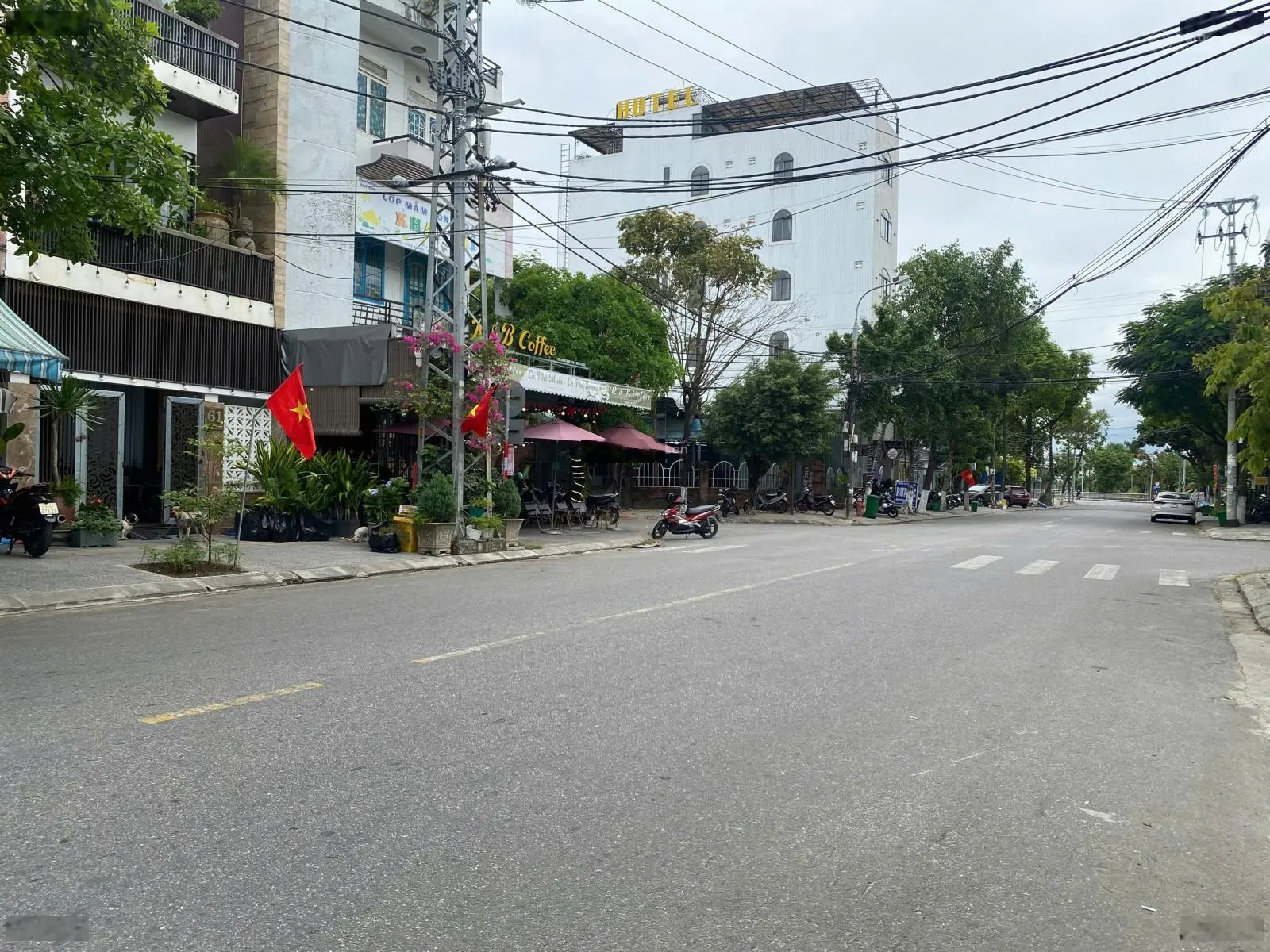 Chính chù cần bán nhà cấp 4 cũ Lương Định Của- đường 10,5m- đối diện trường.