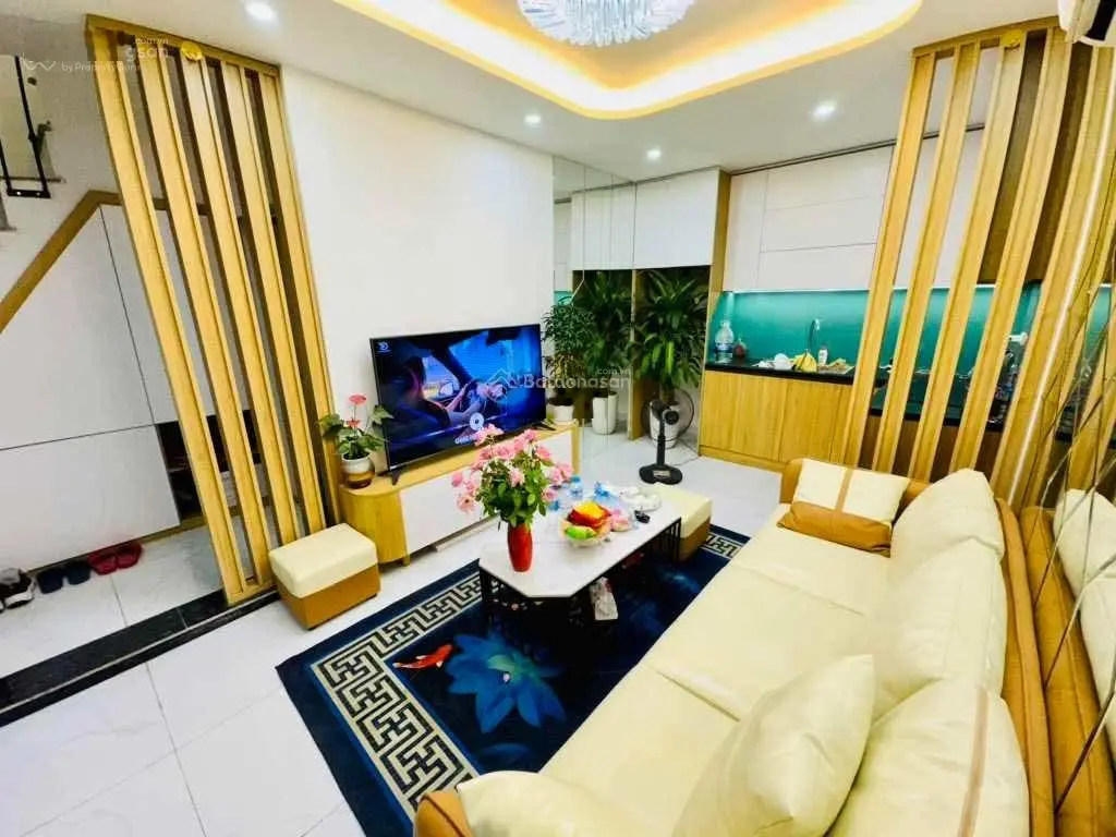 Siêu phẩm duy nhất tại Vũ Tông Phan - Nhà đẹp - Lô góc mặt tiền 9m - Kinh Doanh - 3 xe ô tô tránh