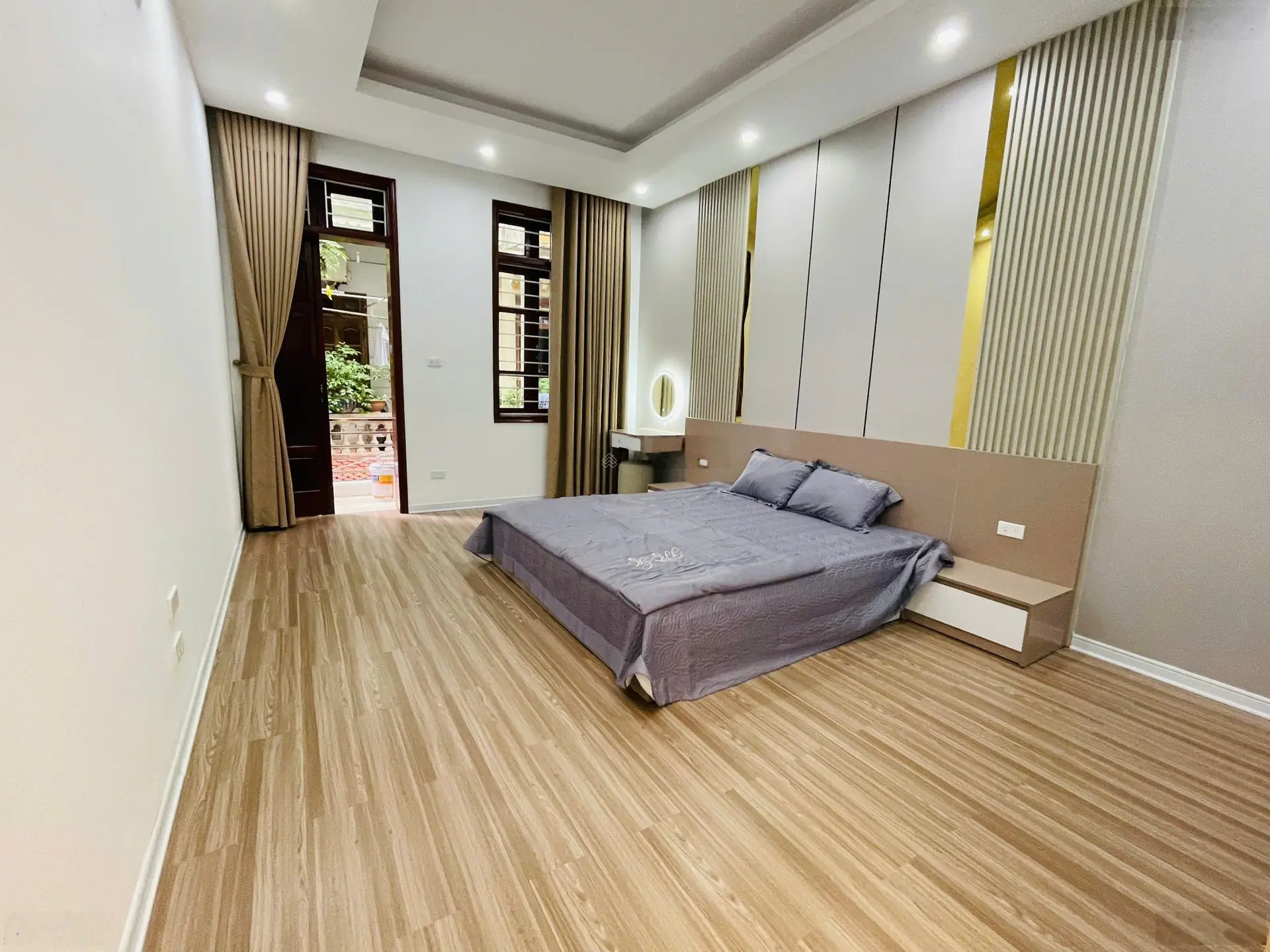 Chính chủ bán căn số 14 ngõ 104 định công thượng. phân lô - ô tô đỗ cửa - 65m2 * 4 tầng * 5 ngủ.