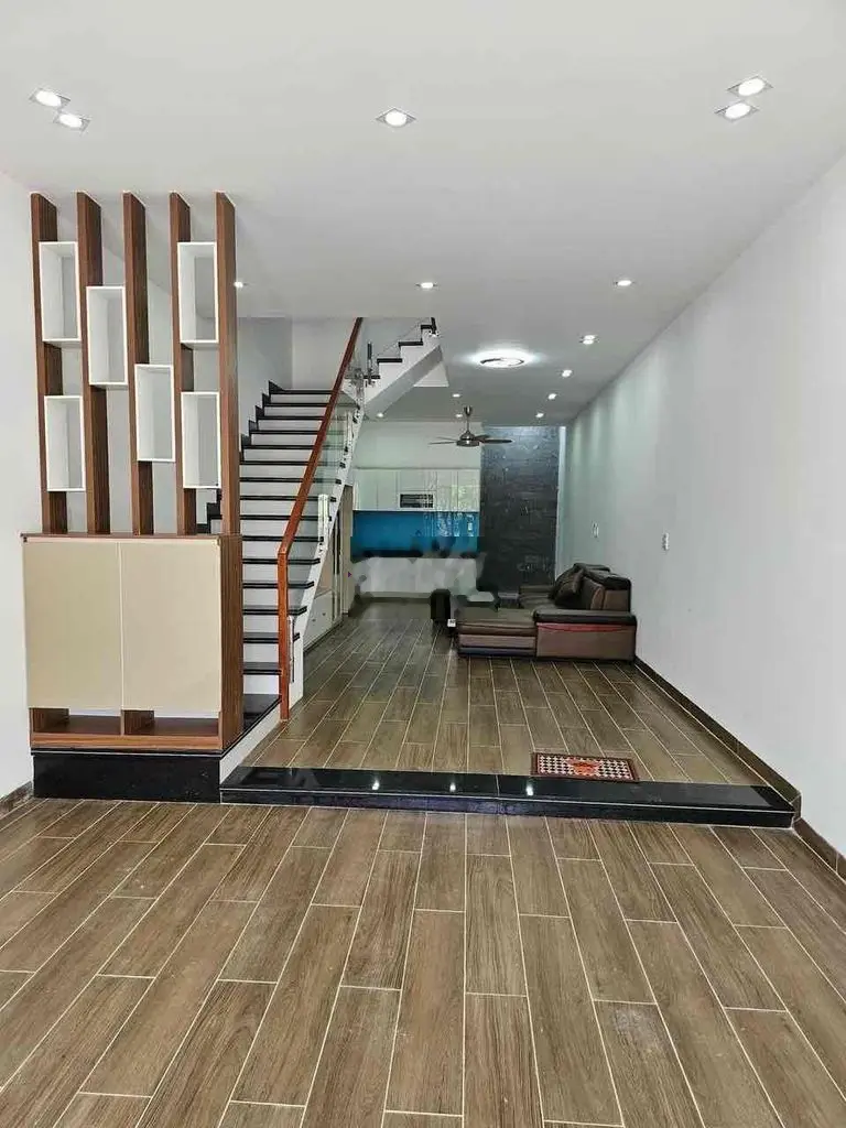 NHÀ PHỐ HIỆN ĐẠI GẦN NGÃ TƯ CHIÊU LIÊU TP DĨ AN