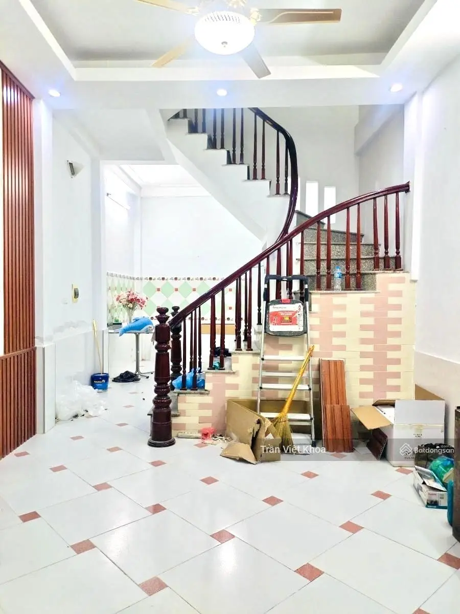 Bán nhà đẹp 35m - Phố Yên Phúc, Văn Quán - 5.9 tỷ - Ô tô tránh 20m