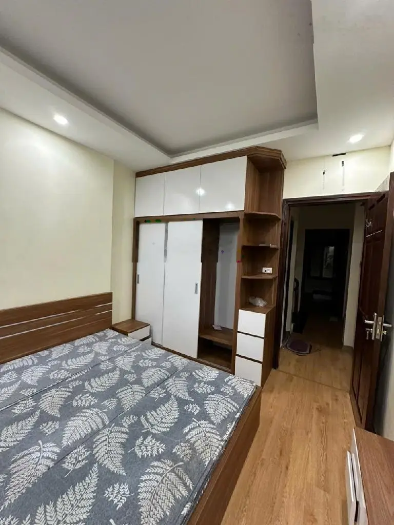 Bán nhà 5 tầng tại đường Cầu Diễn - Quận Bắc Từ Liêm, ngõ nông rộng oto đậu cửa - 5,1 tỷ