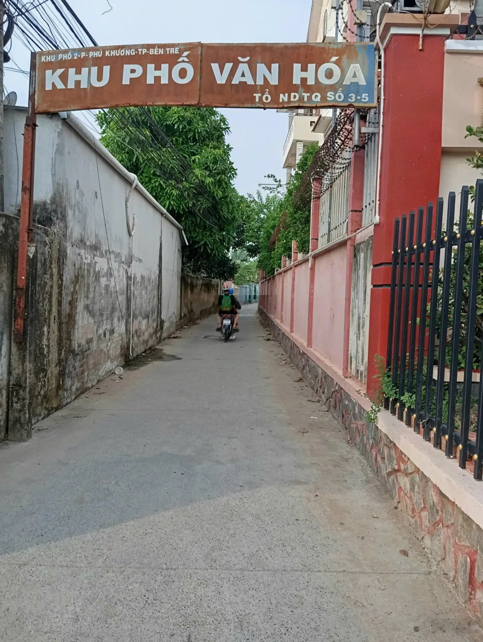 Bán căn nhà ngay Nguyễn Huệ - Nguyễn Thị Định, Phú Khương, Bến Tre 340m2 ,1ty650 , Lh: 0913 209 ***