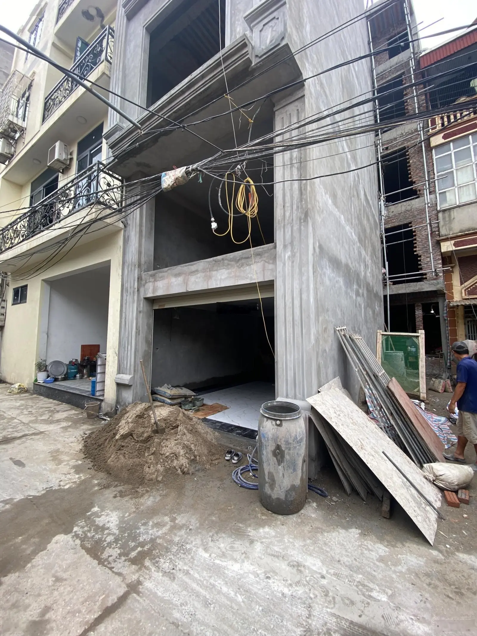 Bán nhà riêng 30m2, 4PN, 5WC, giá ưu đãi có thương lượng tại Hoài Đức, đang hoàn thiện