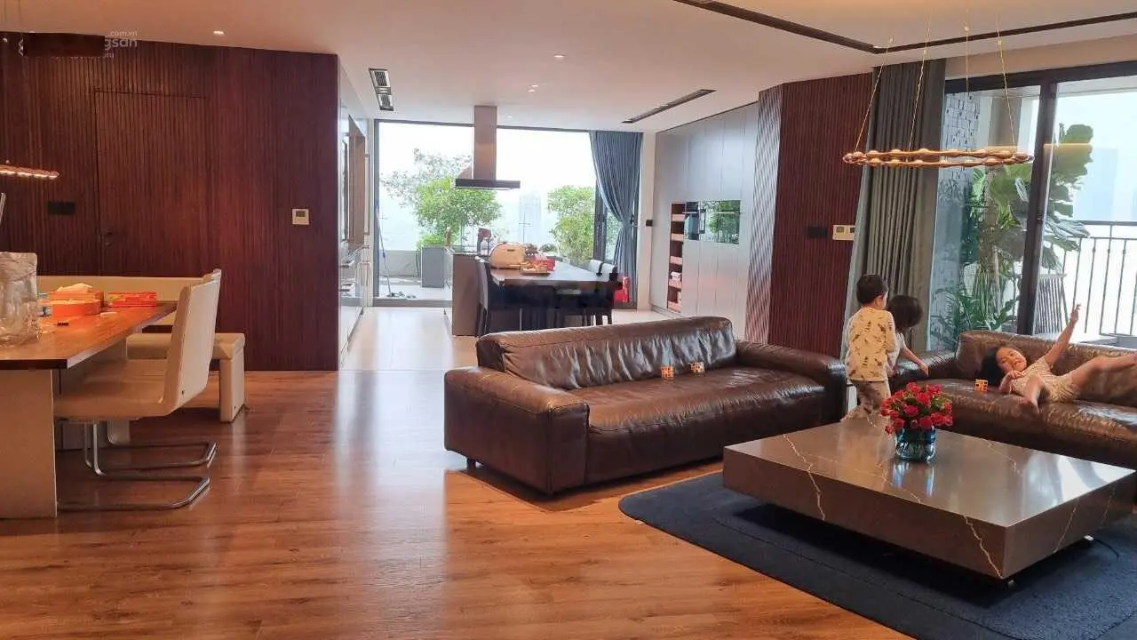(Chính chủ) bán căn hộ sân vườn tại Thanh Xuân Complex, diện tích 258m2, 4PN - 4WC, full nội thất