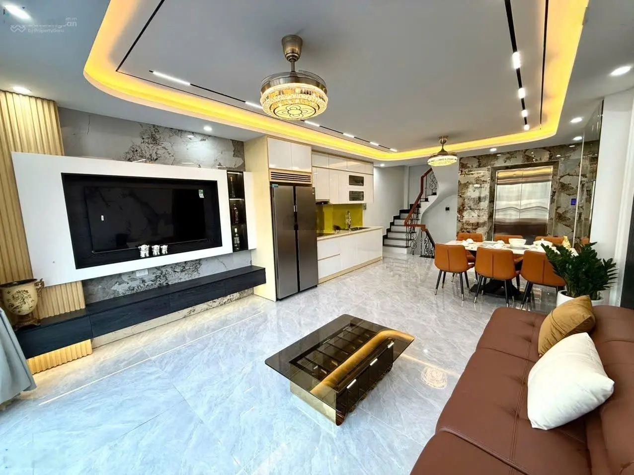 Tôi cần bán căn nhà số 28 ngõ 438 Ngọc Thụy 6 tầng mới, lô góc gara ôtô, thang máy, full đồ, 13.9tỷ