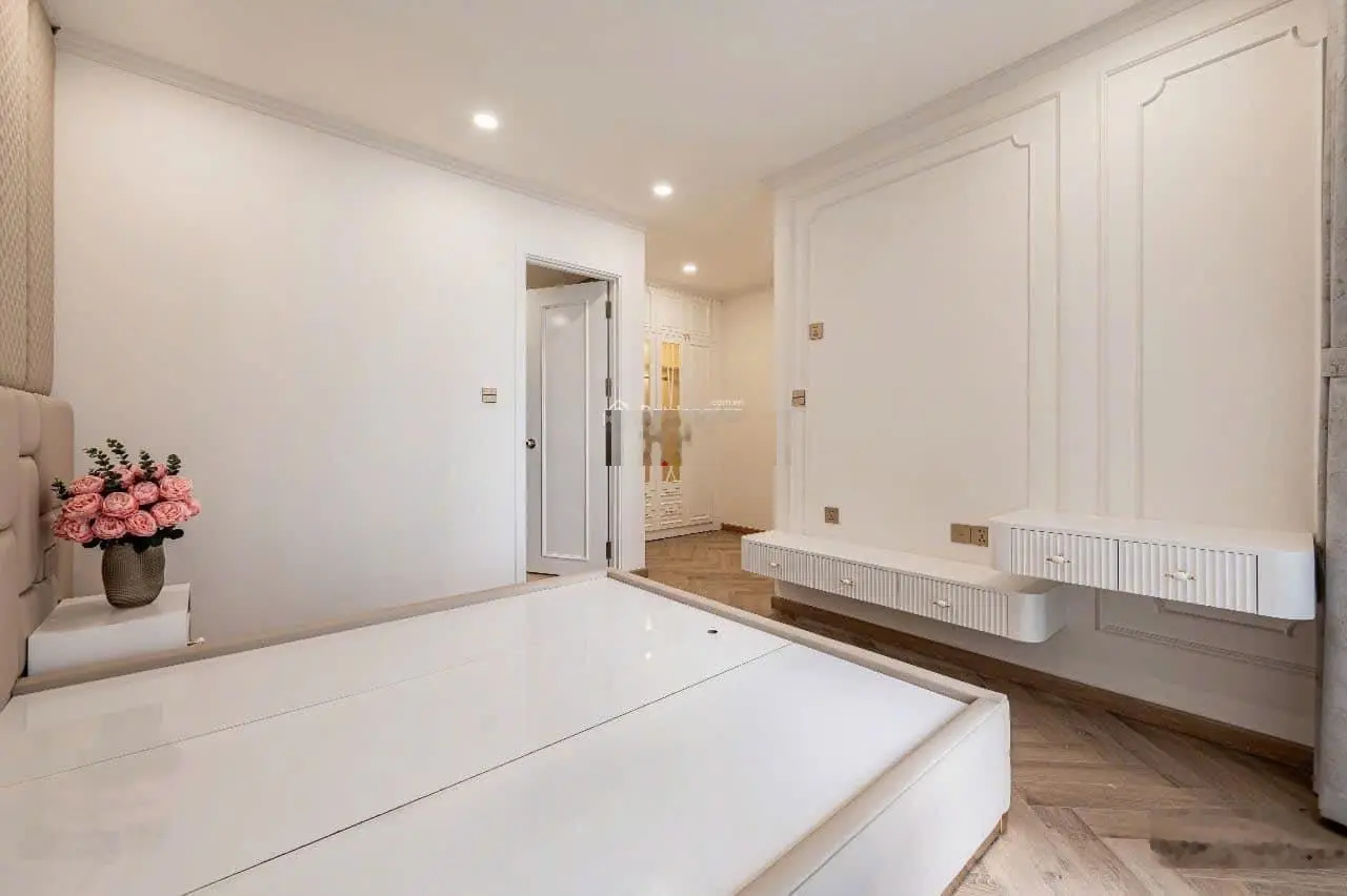 Cần bán CH cao cấp The Flemington, Q11, DT 97m2, 3PN, 2WC giá 6 tỷ sổ hồng, LH: 0902 369 ***