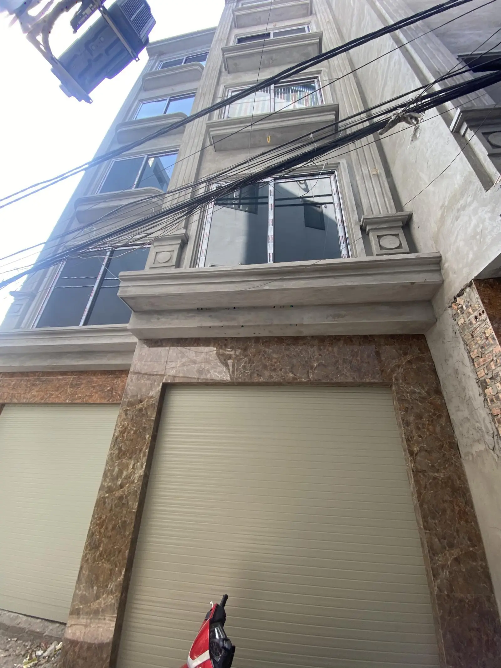 Chính chủ cần bán nhà Định Công - Hoàng Mai. 6 tầng thang máy, 10 ra ô tô. Giá nhỉnh 8 tỷ