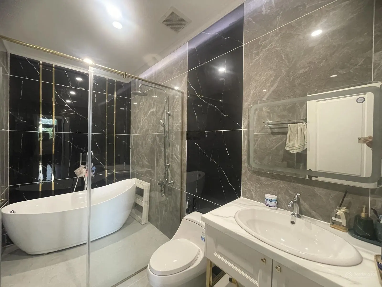 Bán nhà nội thất đẹp Khang Điền - 6x20m - sổ hồng