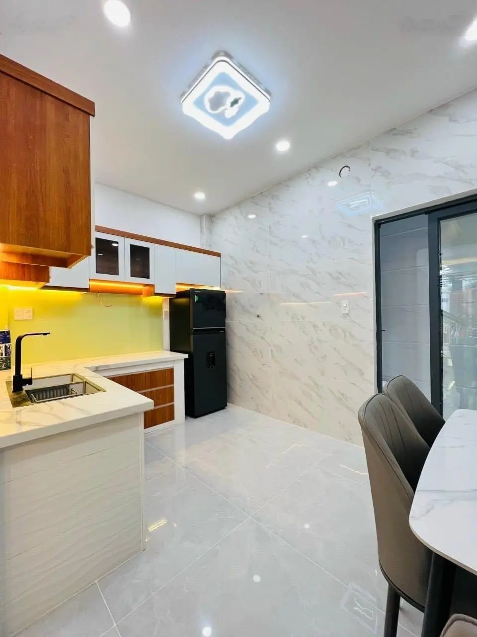 Bán nhà riêng tại Phường 2, Tân Bình, 2,8 tỷ, 56 m2, giá siêu hời , SHR , HD thuê 12tr