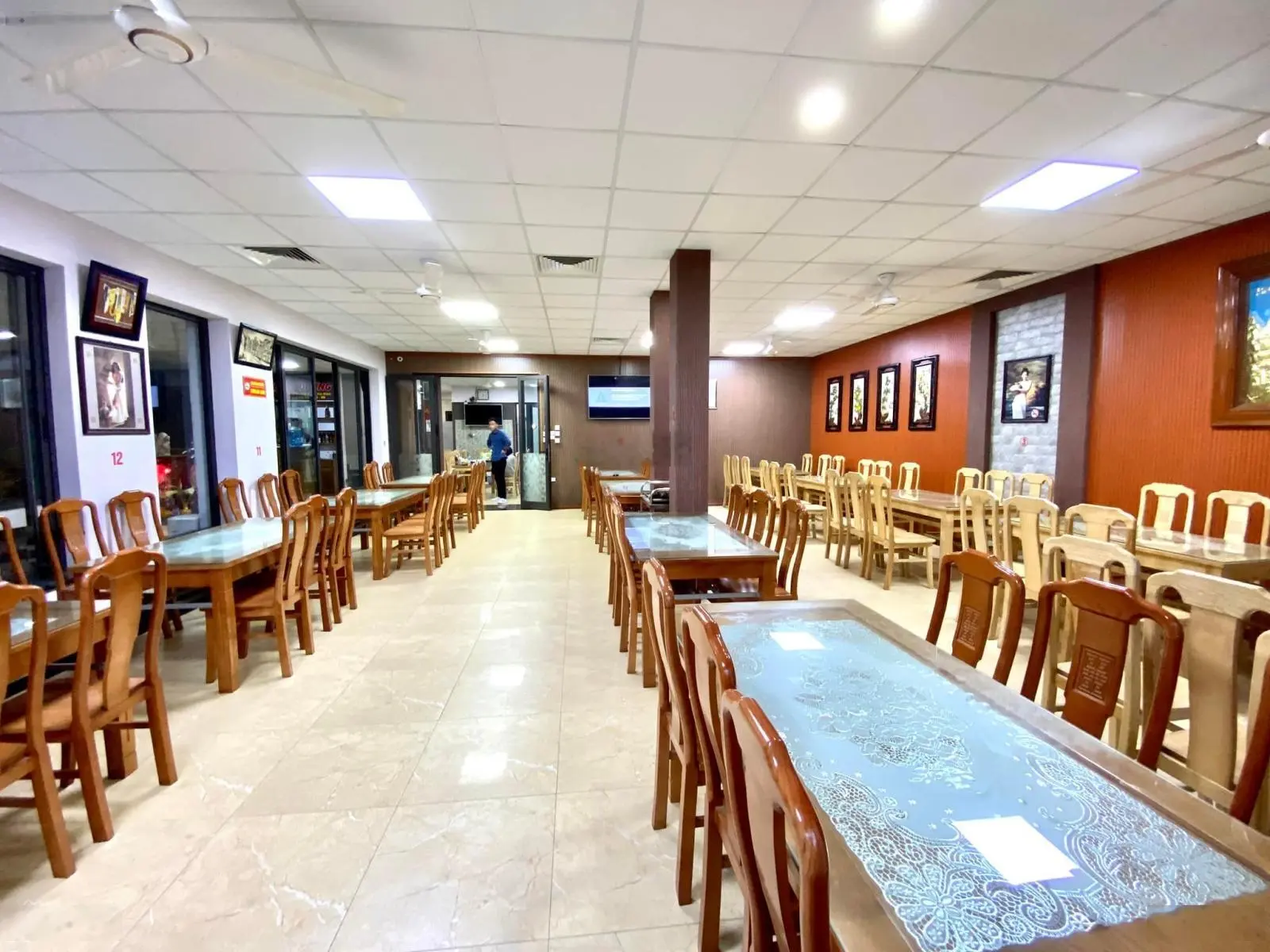 Bán nhà Nghĩa Tân, Tô Hiệu Cầu Giấy 85m2 , mặt tiền 6m , 24 chỗ, kinh doanh ngày đêm, nhỉnh 23 tỷ,