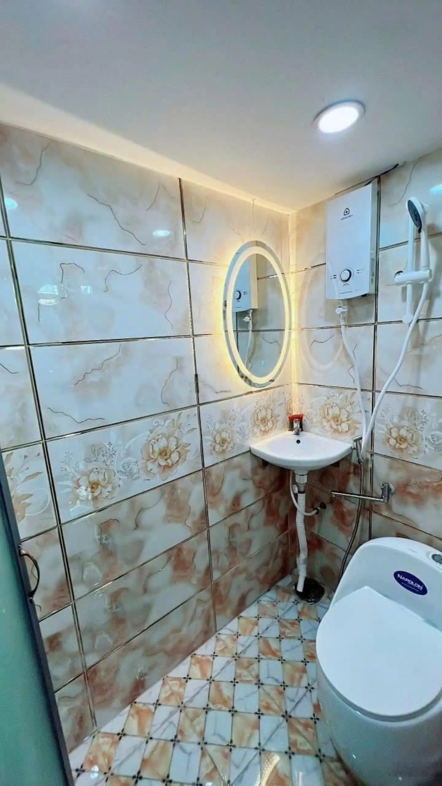 Chủ kẹt vốn cần bán gấp nhà Vạn Kiếp, Quận Bình Thạnh - 42.8m2 - 2PN 2WC - LH 0765 539 ***