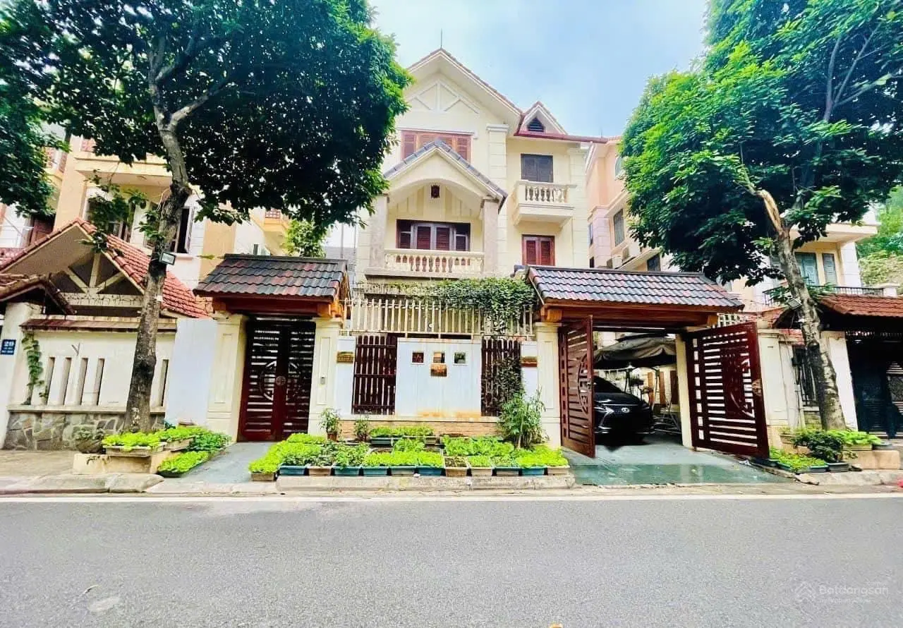 Rẻ nhất Linh Đàm - biệt thự 231m2, MT 12.56m, 4tầng hoàn thiện lung linh, giá đầu tư. Lh 0366 285 ***
