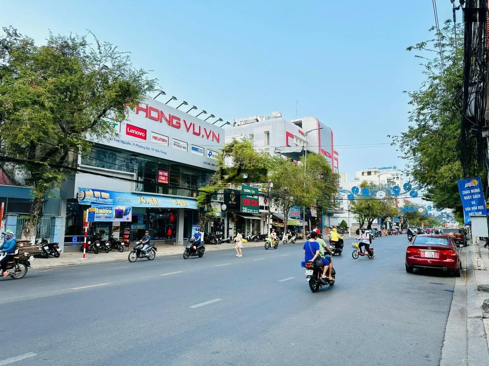 Nhà 4 tầng trung tâm phố nằm ngay ngã 6, trung tâm thương mại, nhà ga nha trang