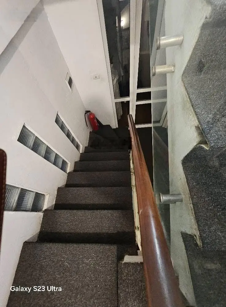 Mặt phố Phan Văn Trị ,diện tích 46,3m. Nhà 5 tầng ,mặt tiền 3,8m. Giá chỉ 23 tỷ ,mua nhanh còn kịp