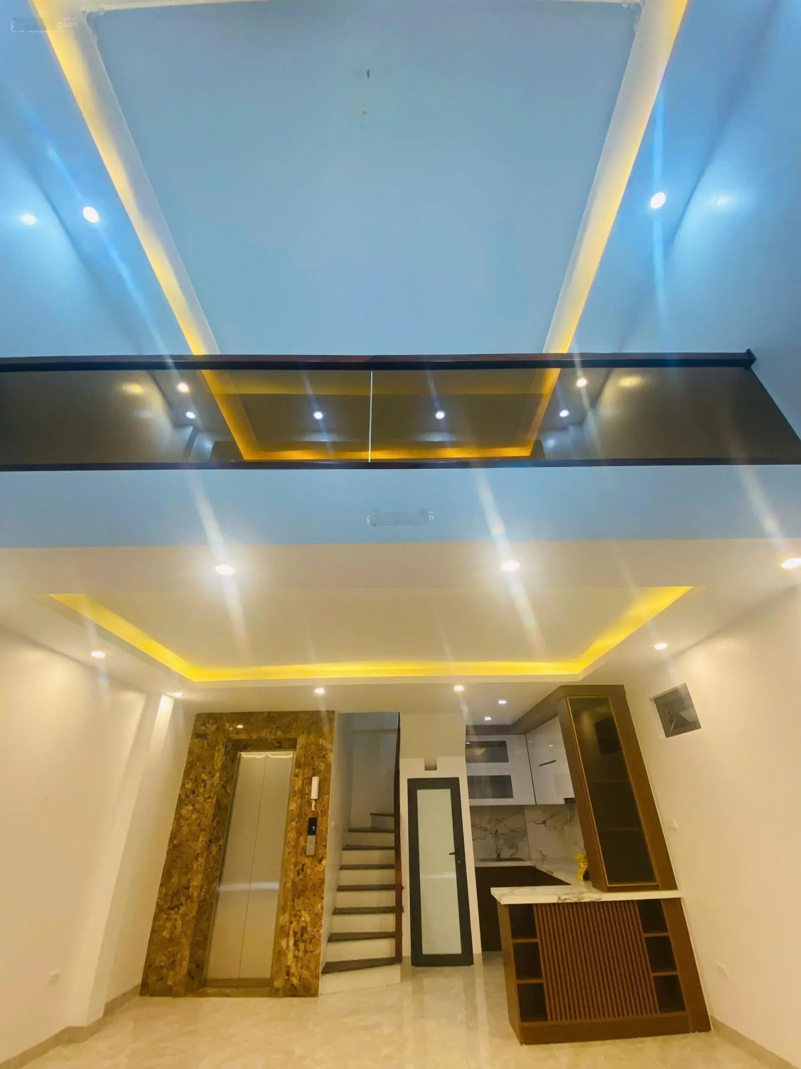 Bán nhà xây mới ngõ 639 Hoàng Hoa Thám, Ba Đình diện tích 35m2x5 tầng, gần phố, giá chỉ 6.2 tỷ