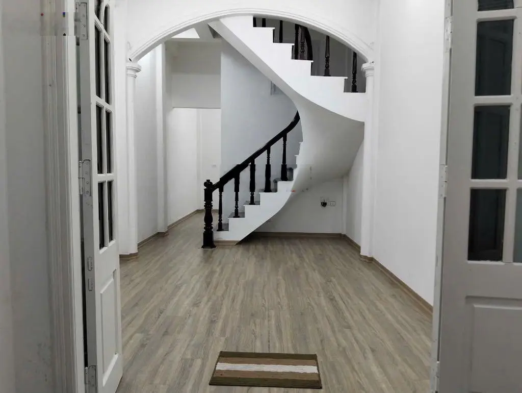 Tân Ấp Ba Đình diện tích 44m2 x 4 tầng giá 6,69 tỷ nhà mới ở ngay