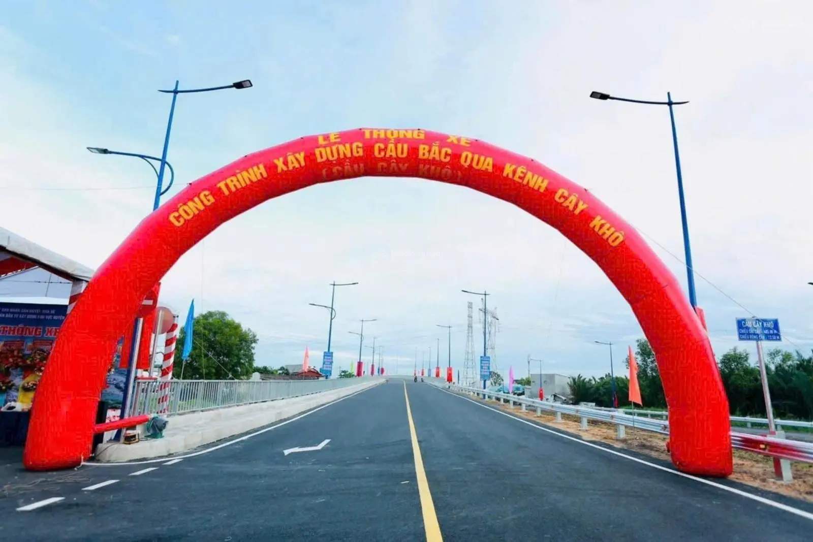 Chỉ 1 lô rẻ nhất KDC Nhơn Đức, DT 95m2 giá chỉ 3,690 tỷ. LH: 0902 747 ***