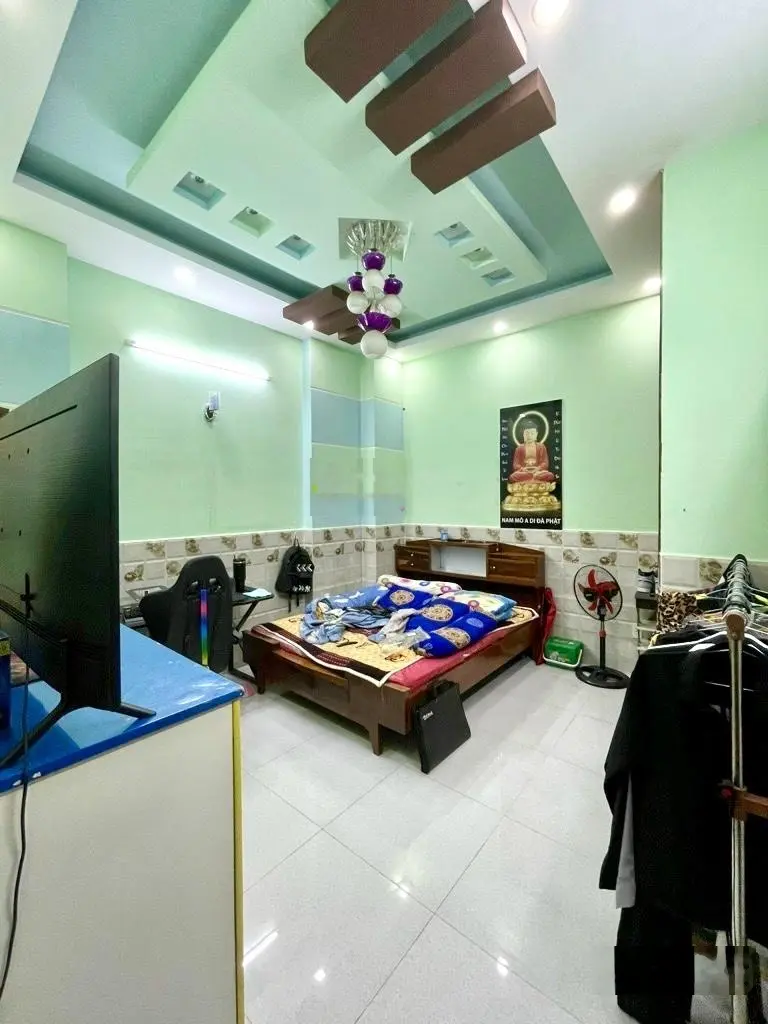 Nhà gần sân bay HXH vào nhà 64m2 4 tầng nhỉnh 8 tỷ