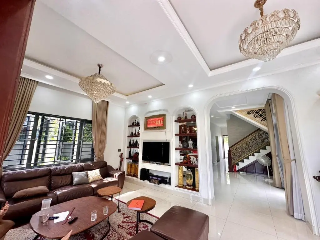 BIỆT THỰ SÂN VƯỜN VỊ TRÍ ĐẮC ĐỊA GIÁ 26tr/M2.. ...Tại đường vinh phú 38A Thuận an