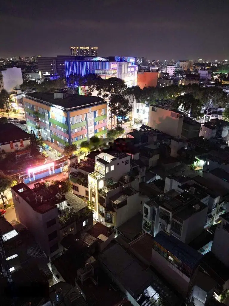 Sư Vạn Hạnh, q10,có dòng tiền 600tr/năm. Giá bán rẻ bèo 17.2 tỷ Thương lượng.