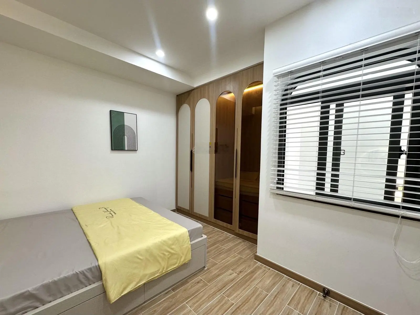 Bán nhà tặng full nội thất trên đường Nguyễn Văn Đậu, phường 11, Bình Thạnh.