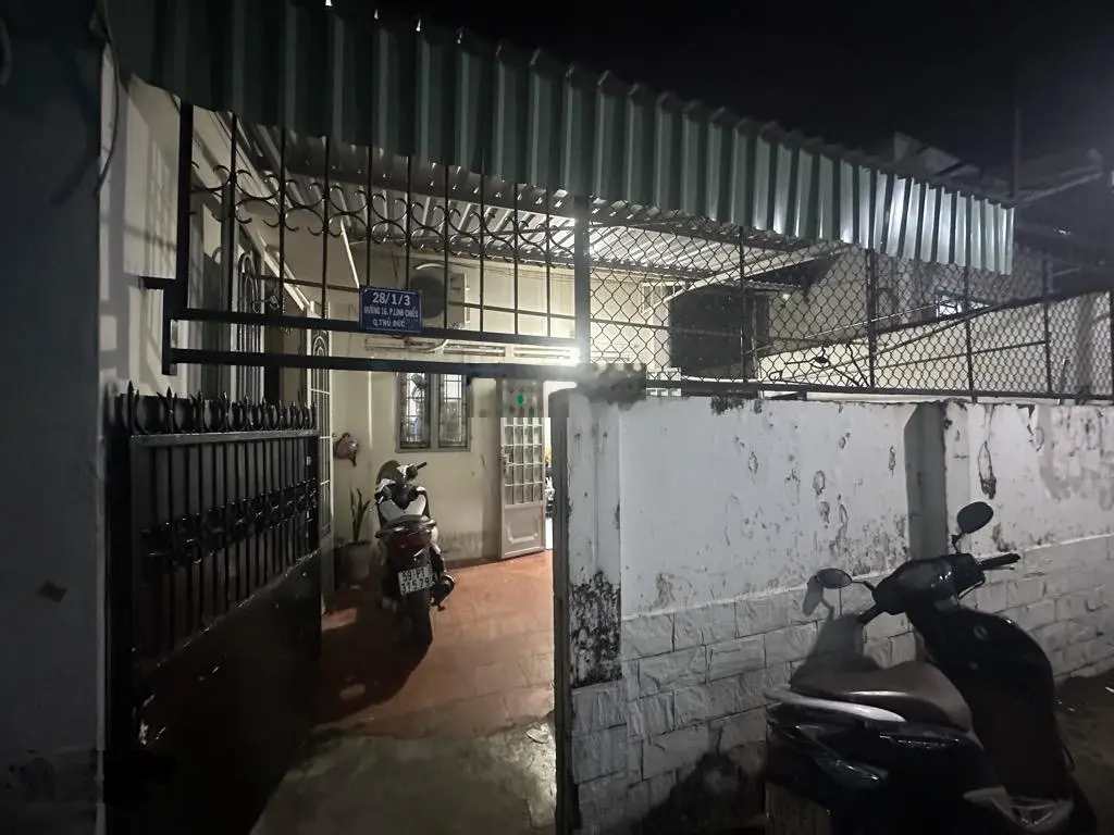 Bán nhà DT 103m2 (8,6 x10,2m) giá chỉ 6,5 tỷ, ngay ĐH Ngân Hàng, Linh Chiểu, Hoàng Diệu 2 - KVC