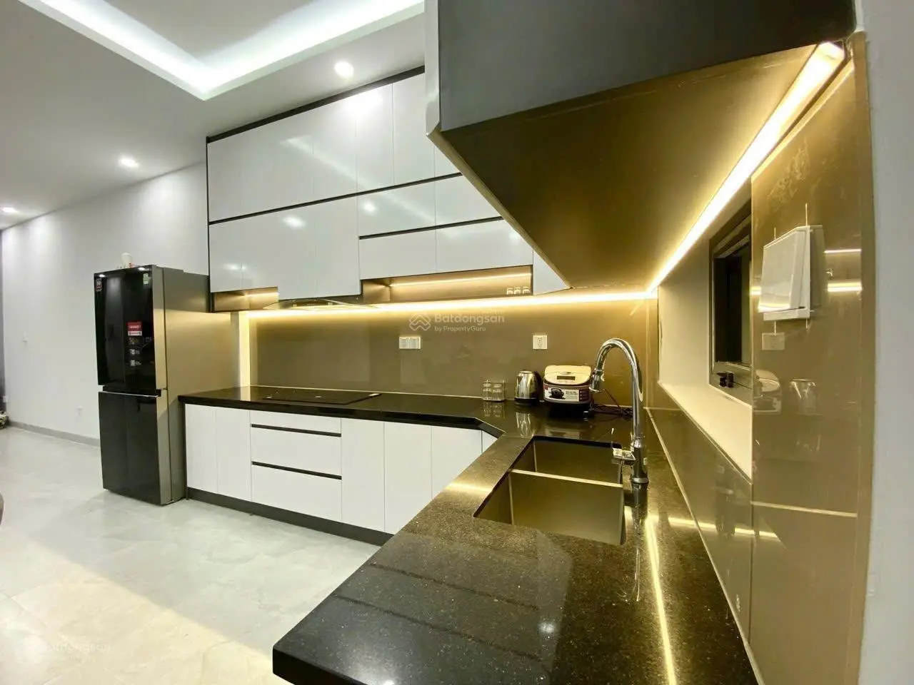 Nhà mới gói 8, mỹ gia 3 tầng hiện đại, full nội thất giá chỉ 6,5 tỷ
