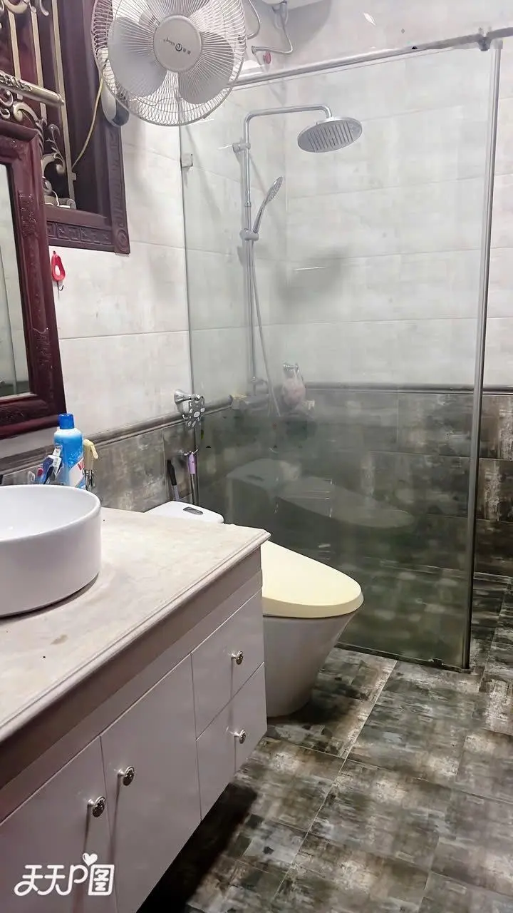 Bán biệt thự 3 tầng siêu rộng tọa lạc trên con đường siêu to đường Phú Thịnh, Bắc Cường, TP Lào Cai