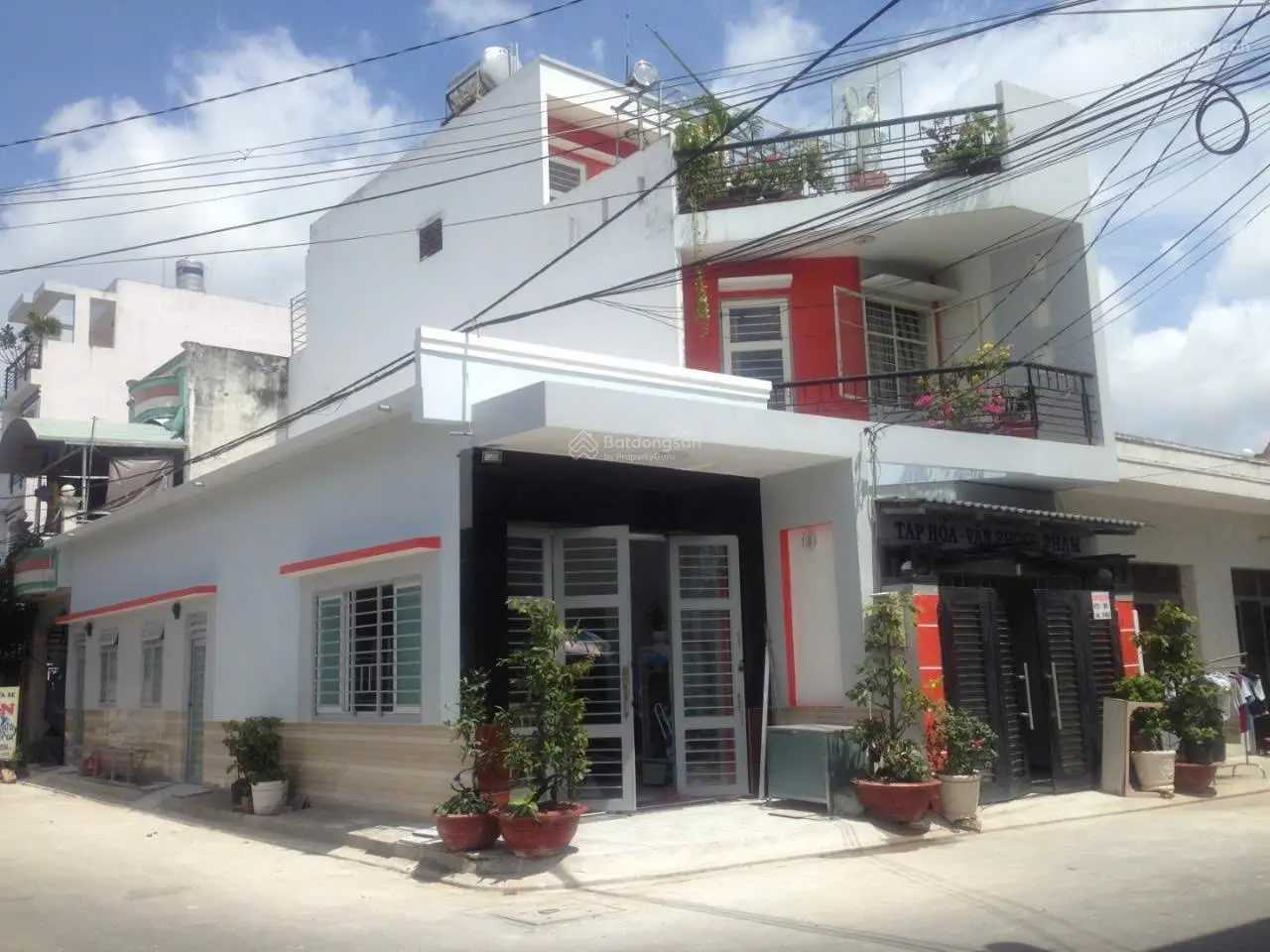 Chính chủ gởi bán căn nhà góc 2 mặt tiền đường nội bộ khu Nam Hùng Vương