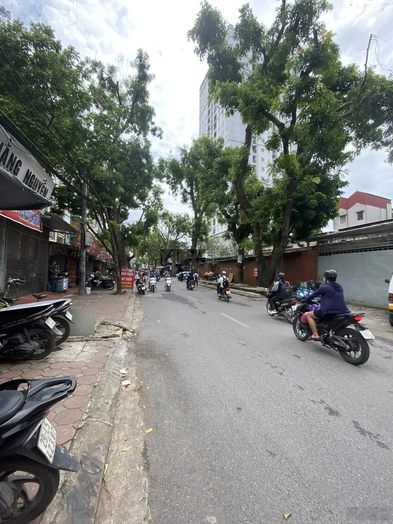 Đất Vàng Lô Góc, CỔ NHUẾ Cạnh Bệnh Viện PHƯƠNG ĐÔNG, Ngõ To, Kinh Doanh, 50m2, MT 5m, 7.6tỷ