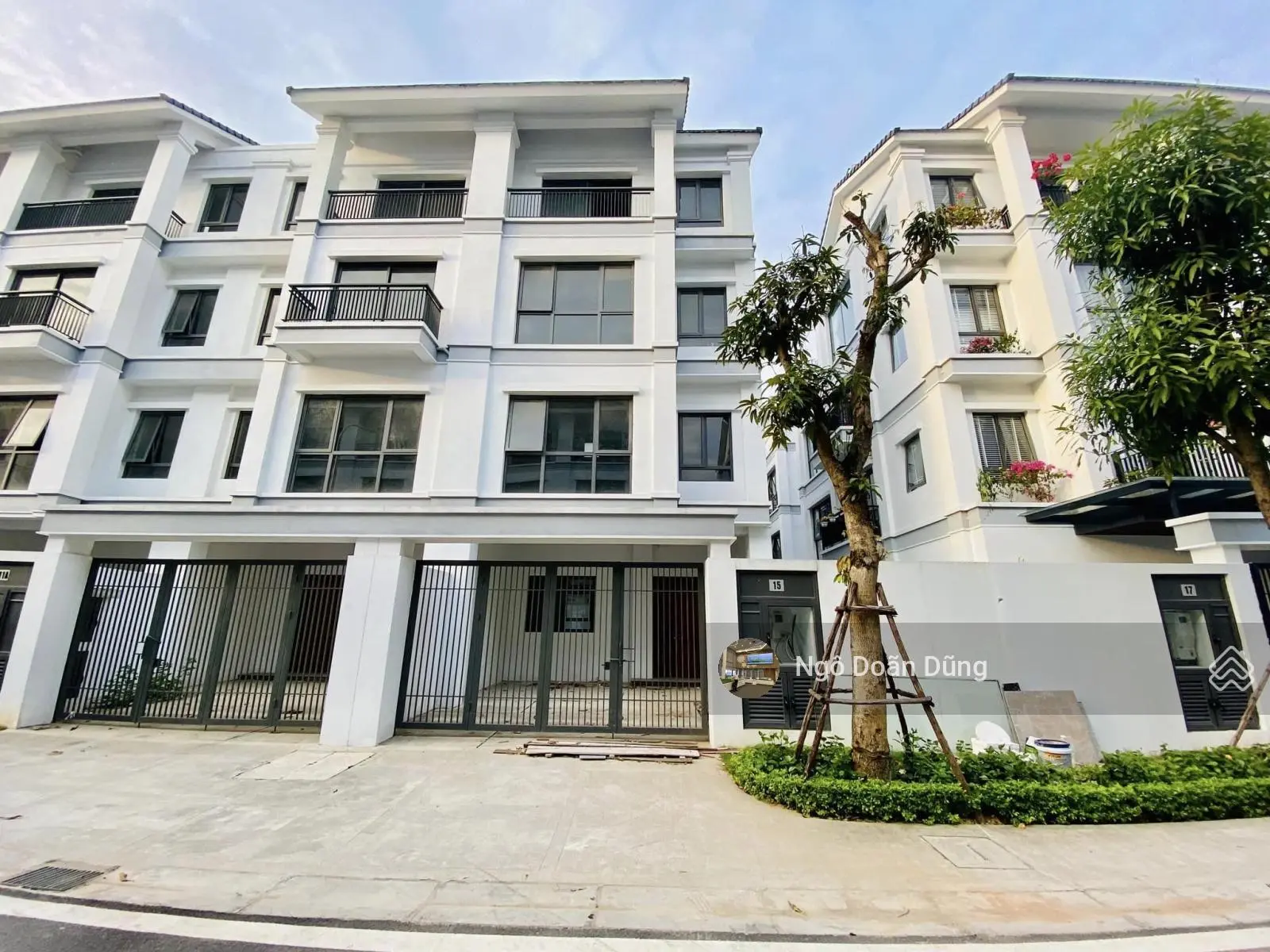 Bán liền kề góc giữa ST5 Gamuda 120m2 hướng mát mẻ gần công viên, nội thất cao cấp 0904 744 ***