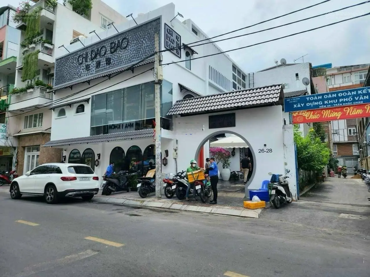 Bán gấp siêu phẩm góc 2 mặt tiền đường Trần Khắc Chân, Quận 1: 226,5m2(14x16m); 3 tầng chỉ 94 tỷ