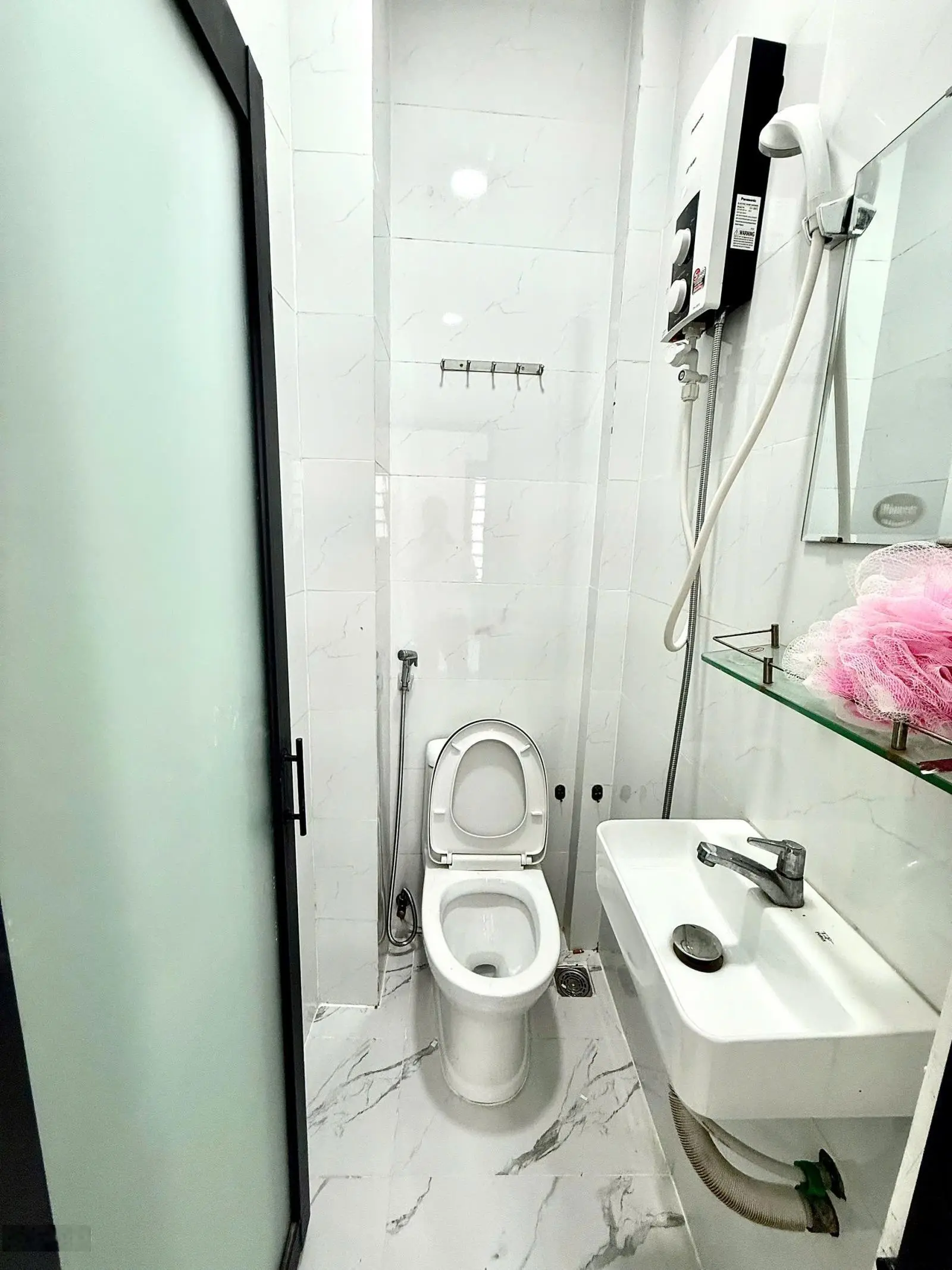 Bán nhà mới, hẻm xe hơi, Phan Văn Trị, Bình Thạnh - 2 lầu, 2 phòng ngủ, giá siêu hấp dẫn!