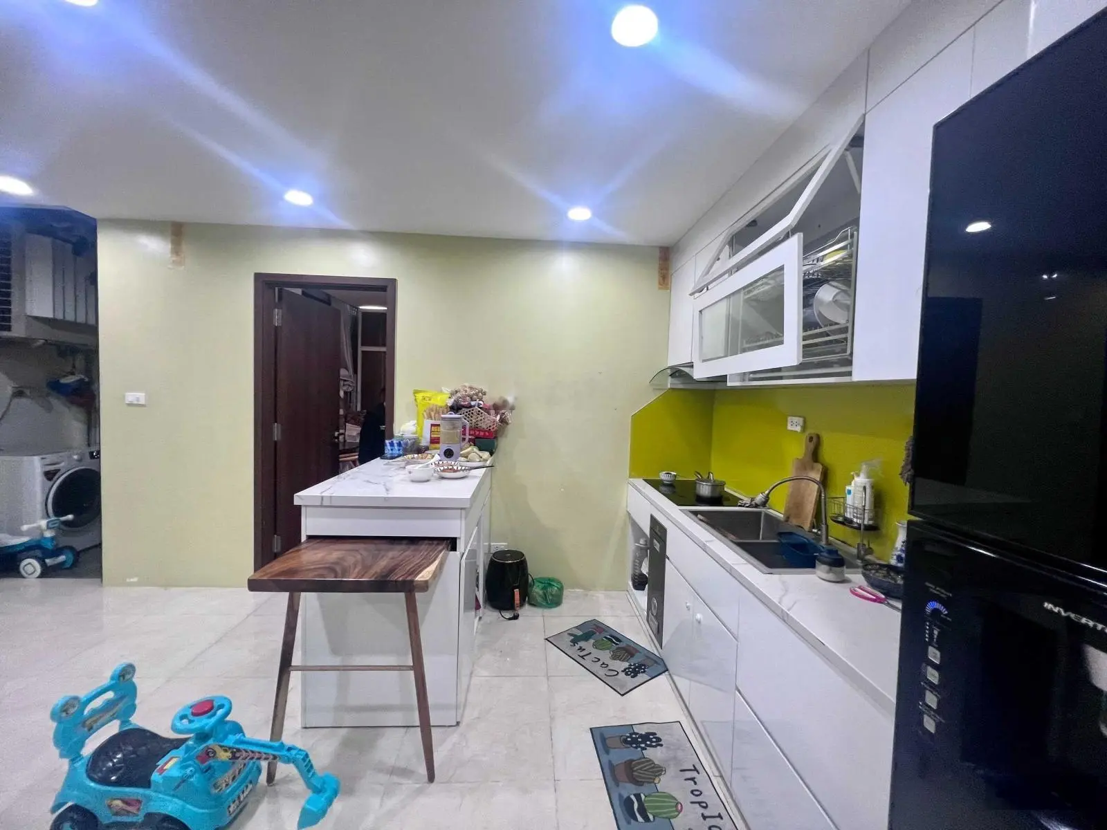 Chính chủ bán căn hộ tại Hà Nội Center Point đơn nguyên 2, diện tích 85m2 (3PN -2WC), full nội thất