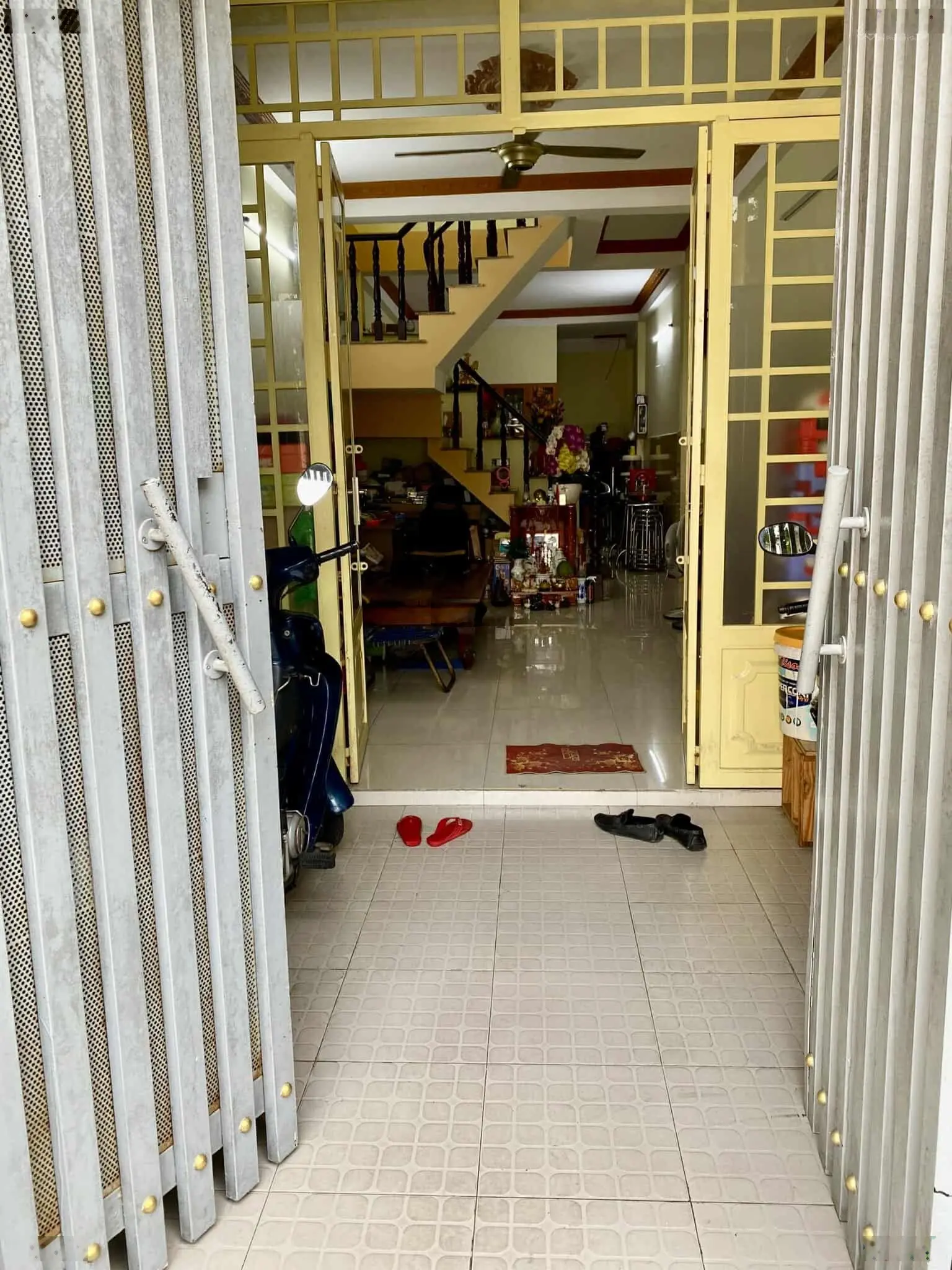 Nhà 2 tầng mái thái - hẻm nhựa xe tải 6m - ngay trung tâm hành chính hóc môn - 55m2 - giá 3.25 tỷ