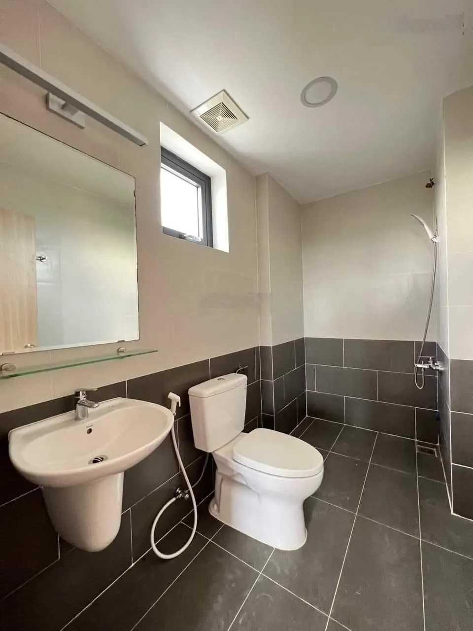 Căn Hộ 2PN View Công Viên Bình Đức thiết kế 2PN Tầng trung, tặng bếp từ, có sổ vay được 80% giá trị