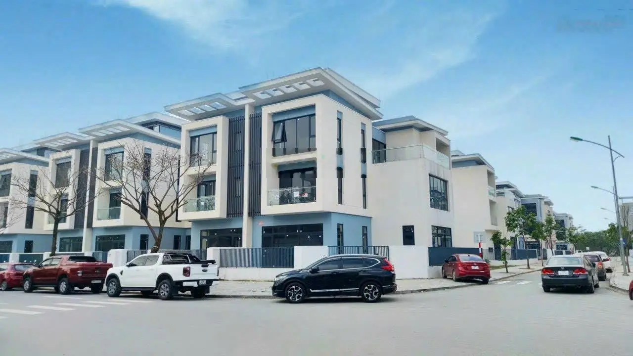 Em Trang,pkd Nam Cường gửi anh chị quỹ căn ưu đãi,Vip 180-250m2 giá từ 38 tỉ(Ưu đãi hộ khẩu Hà Nội)