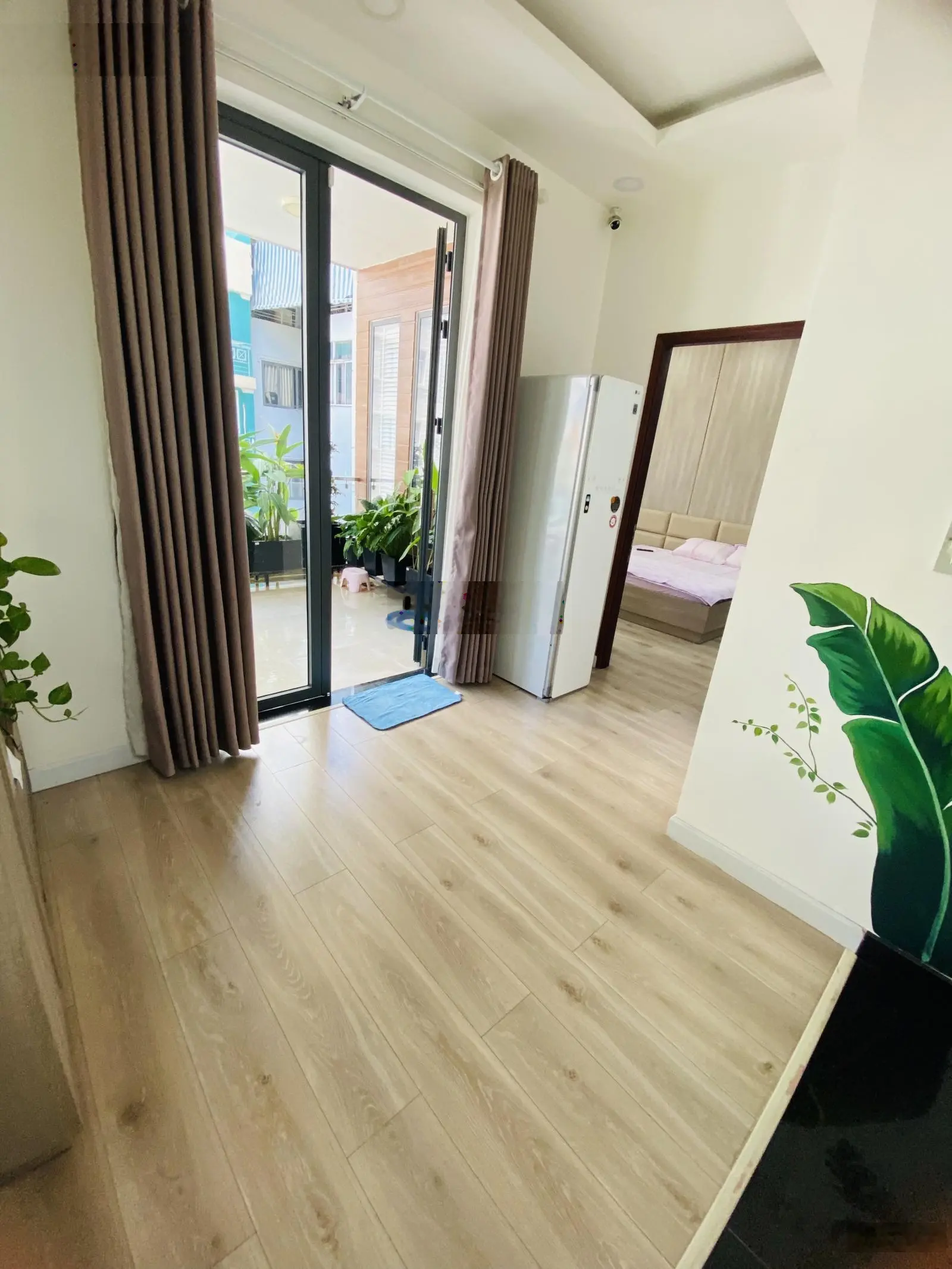 Nhà đẹp 4 tầng - (7.5x8.5) - xe hơi đỗ cửa - trung tâm Quận 3 - chủ cần bán gấp giá tốt