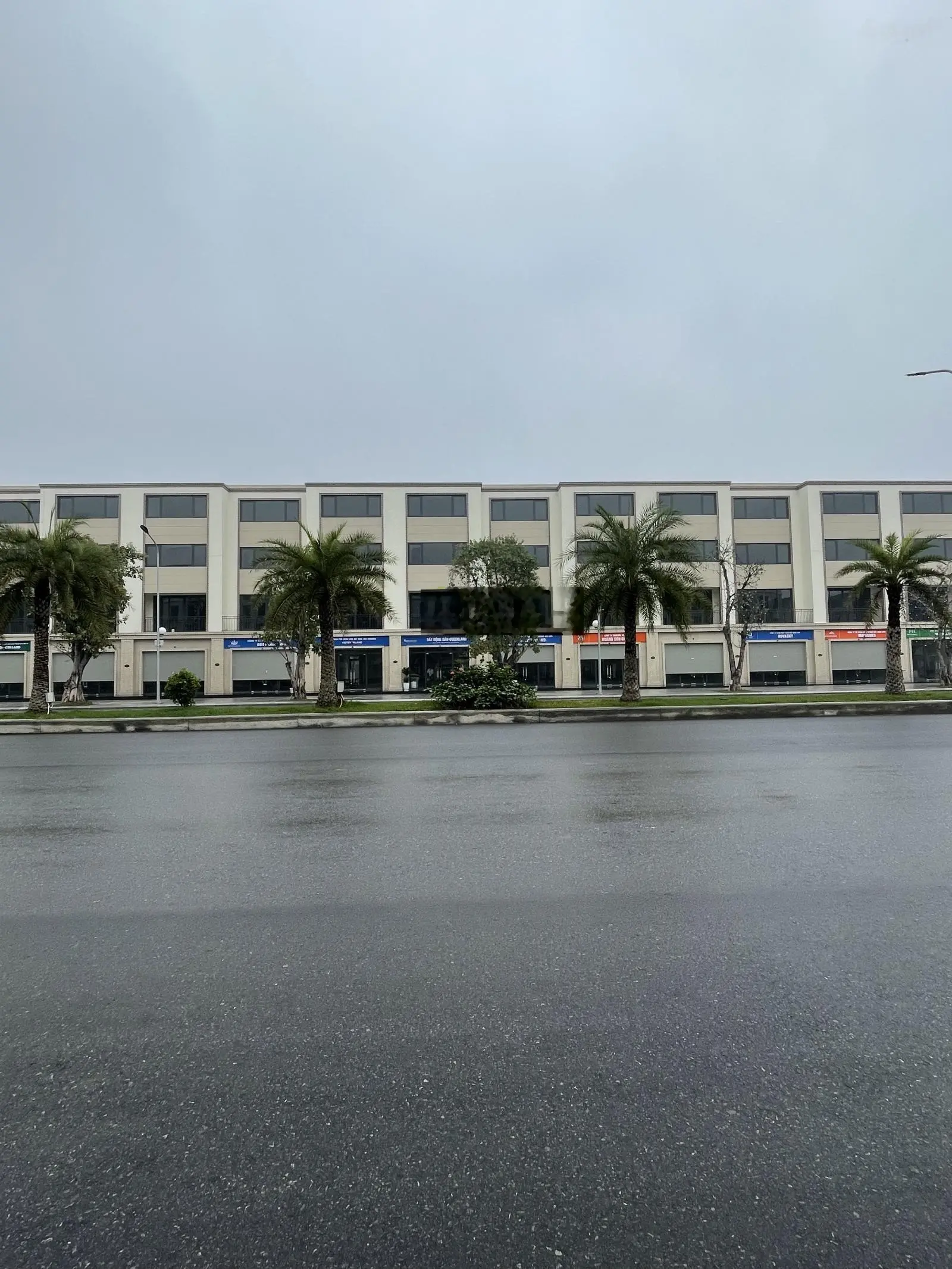 Cần bán căn Shophouse mặt đường 52m giá 29.8 tỷ, LH 0961694919