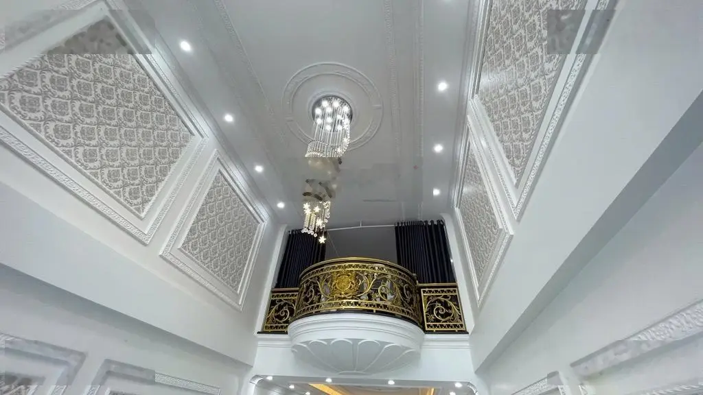 Bát khối cổ linh 7 tầng thang máy gara ô tô 95m giá chỉ 19.2 tỷ
