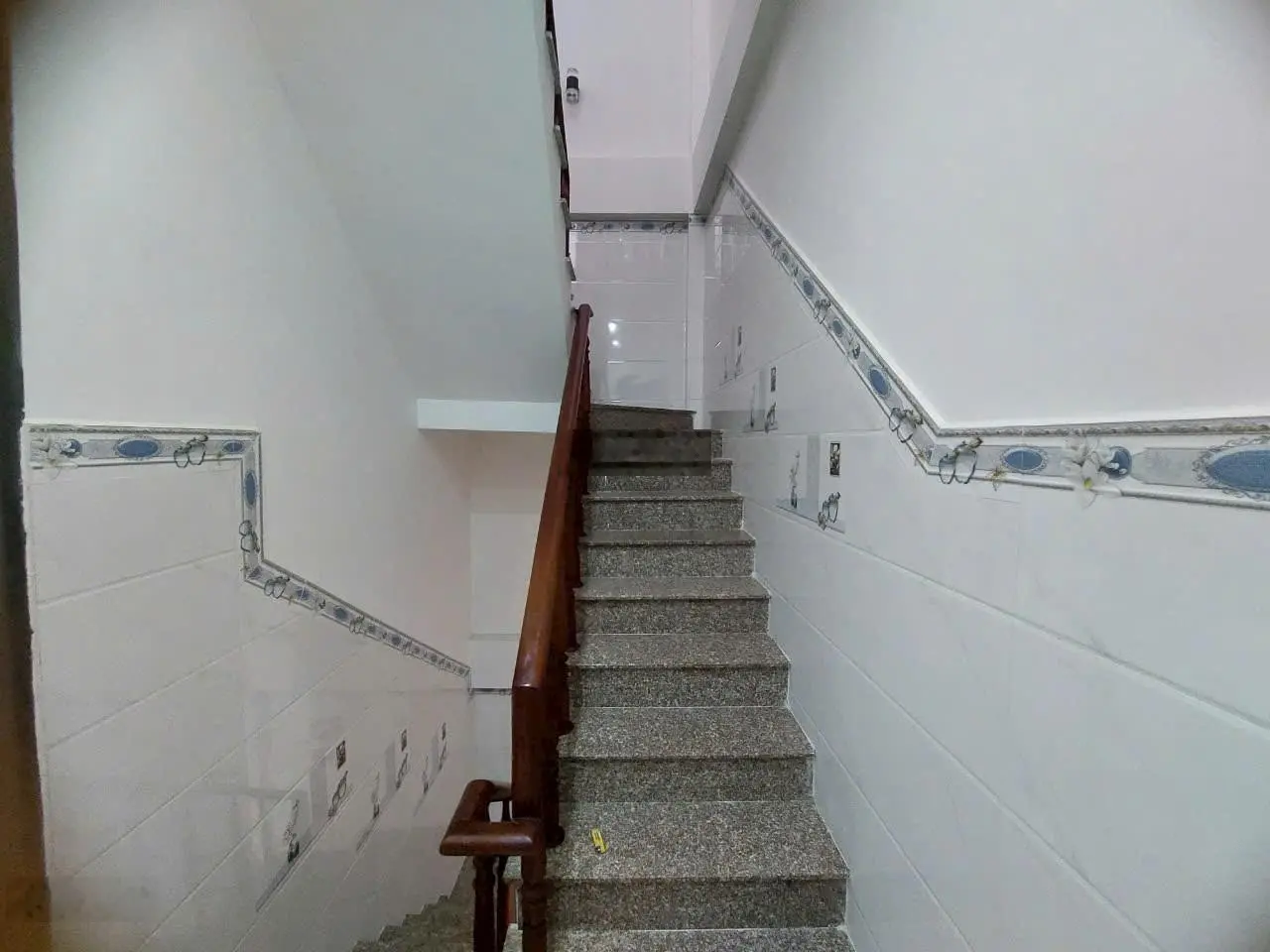 Bán nhà 3 tầng hẻm Nguyễn Khuyến - P. Vĩnh Hải - TP. Nha Trang. DT 55m2 giá 3,3 tỷ