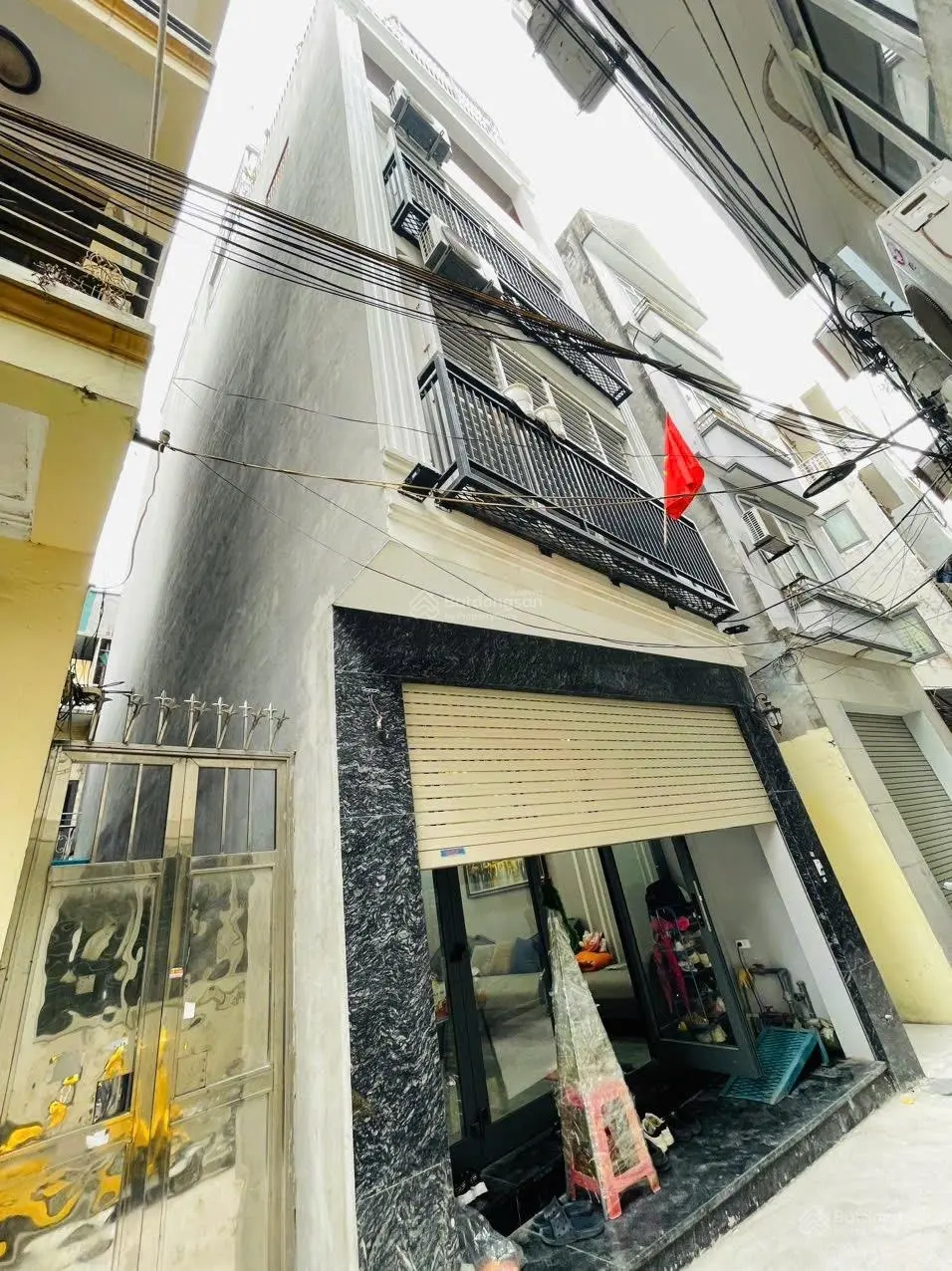 Còn 1 căn duy nhất, 12.5 tỷ phân lô gara ô tô, 6 tầng nhà đẹp, lô góc 2 thoáng, ô chờ thang máy