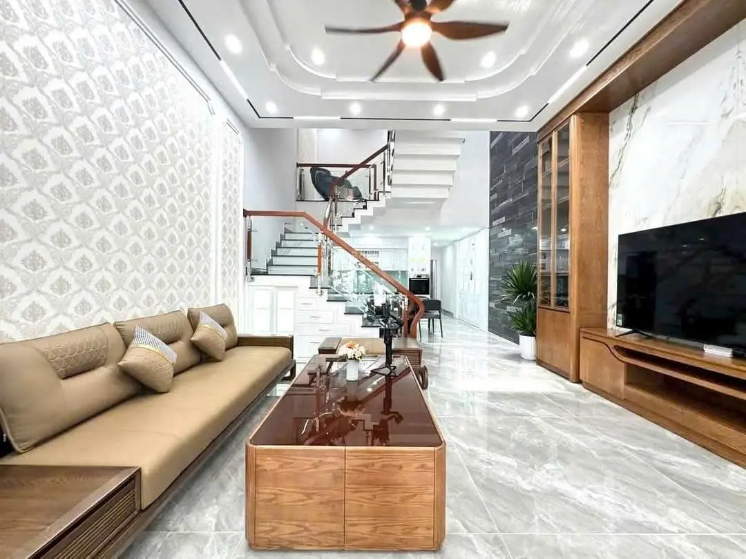 Bán nhà đường Trường Sa, Quận 3, giảm sâu 300 triệu còn 3.8 tỷ/54m2, SHR