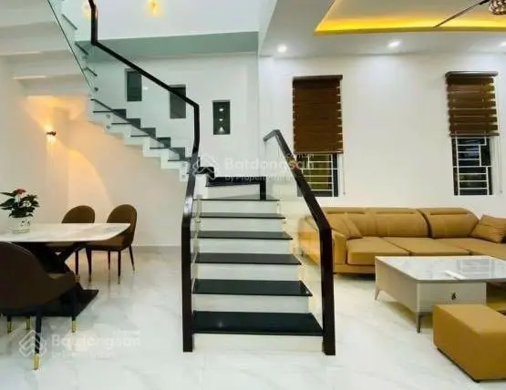 Cần bán gấp nhà đường số 17, HBC, Thủ Đức. DT 58m2. giá 1,9 tỷ