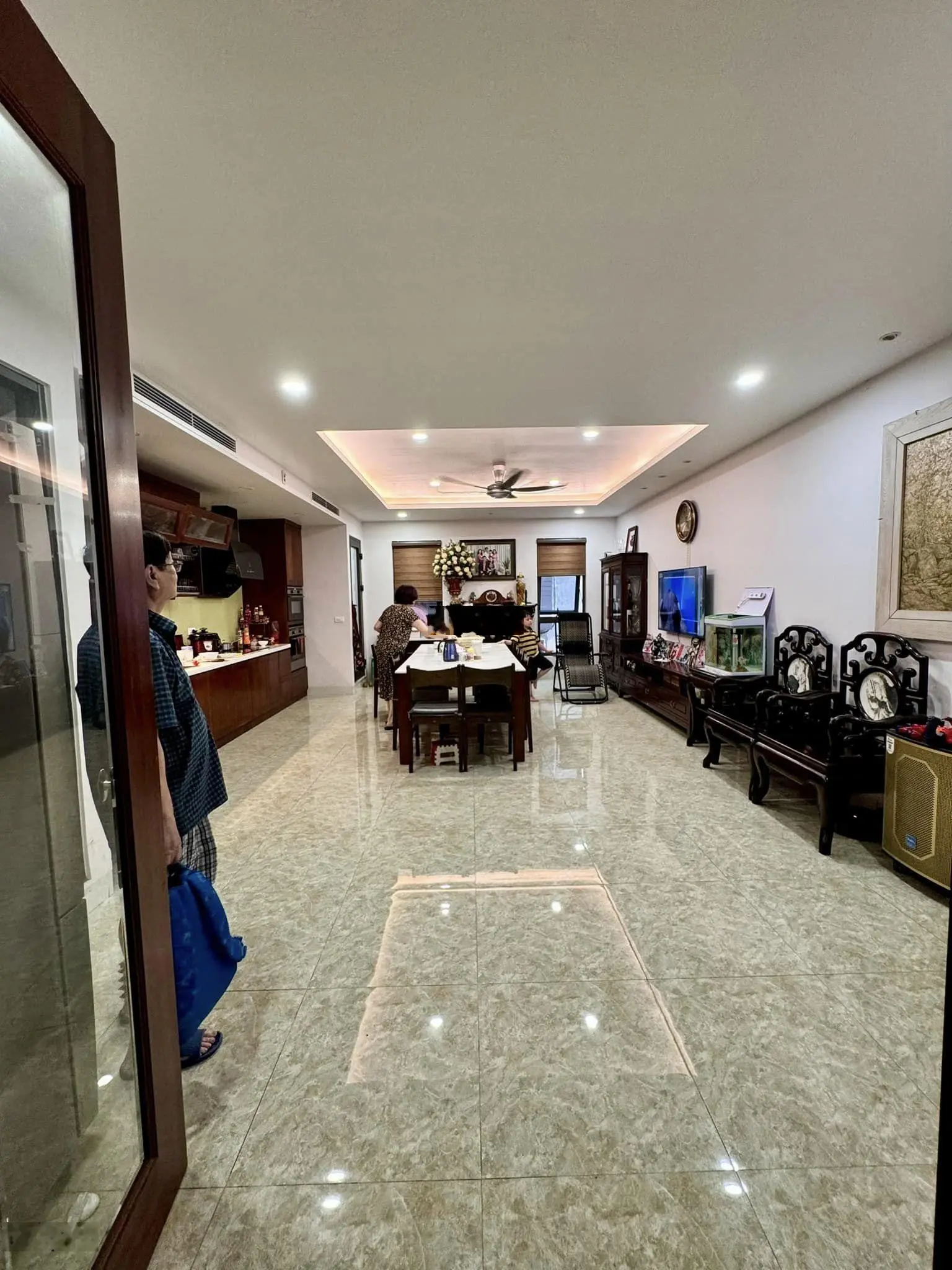 Chính chủ bán nhà Phố Hào Nam, ô tô, thang máy kinh doanh, 5m ra phố, 62m2 - 7T - MT6m - 19,8 tỷ