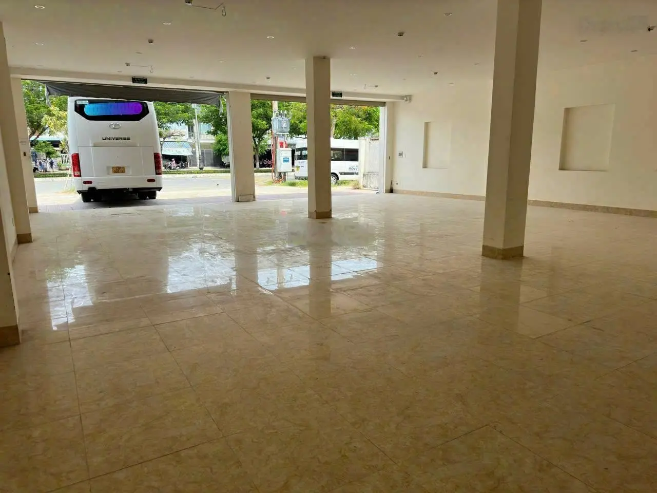 Hơn 20 tỷ: có ngay 1 lô đất lớn và 1 căn nhà to ở mặt tiền trần đại nghĩa đà nẵng: 375m2 = 15 x 25m