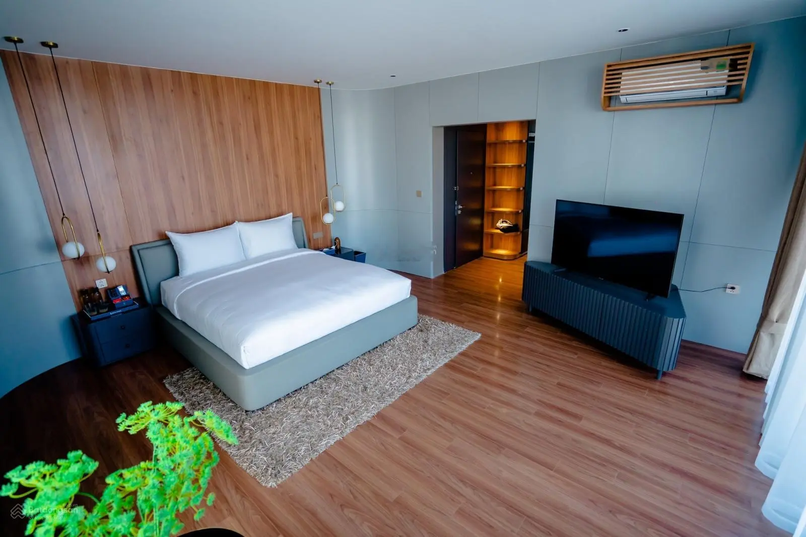 Cắt lỗ sâu biệt thự biển, 360m2, giá 13,8 tỷ giao thô, LH 0844 007 ***